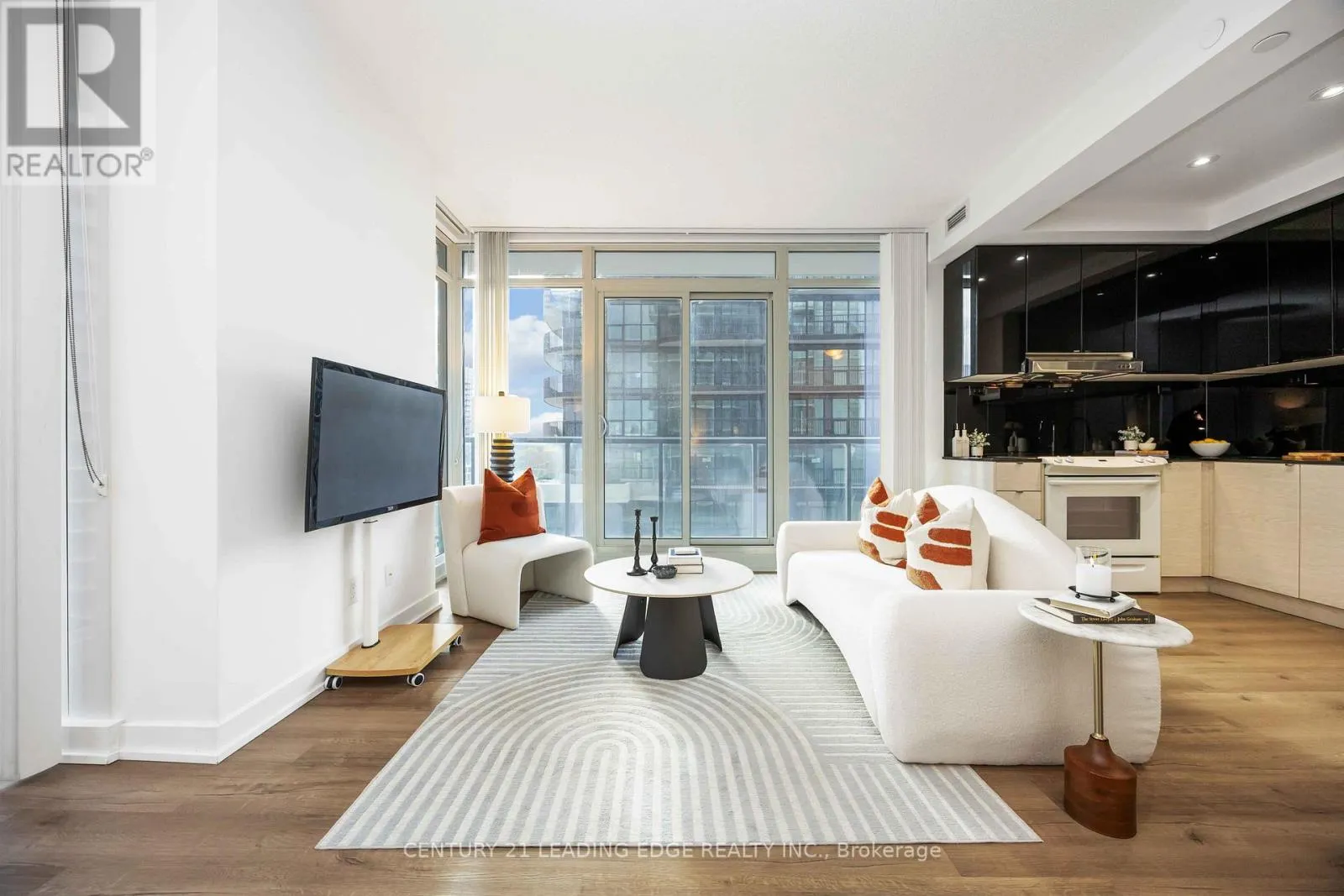 1106 - 72 ESTHER SHINER BOULEVARD