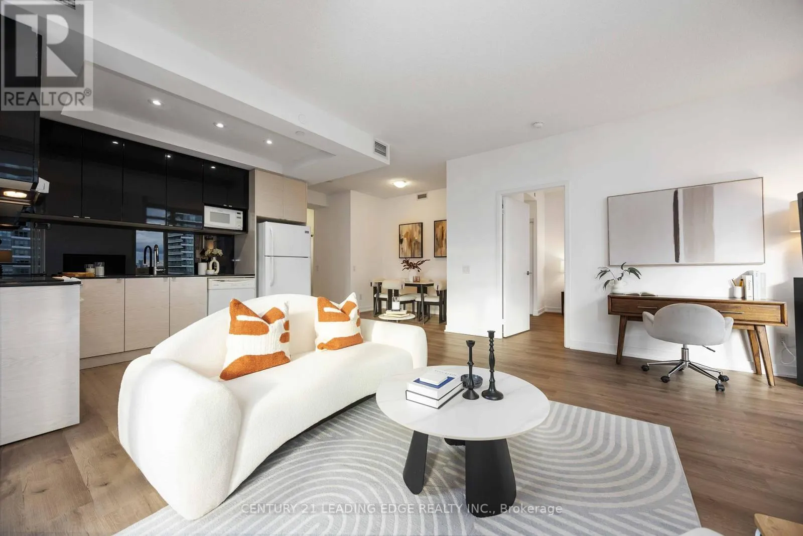 1106 - 72 ESTHER SHINER BOULEVARD