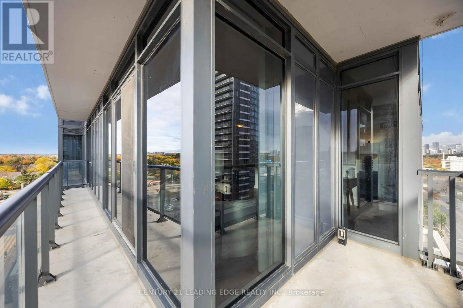 1106 - 72 ESTHER SHINER BOULEVARD