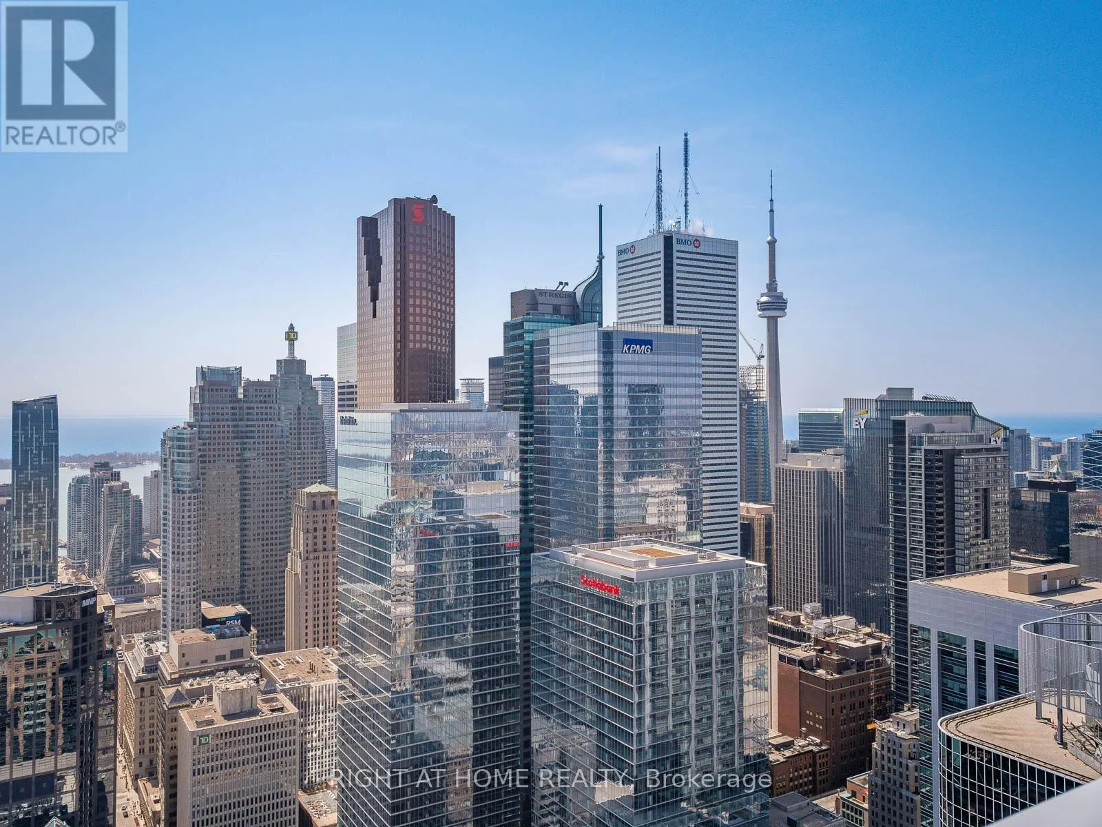 5607 - 197 YONGE STREET