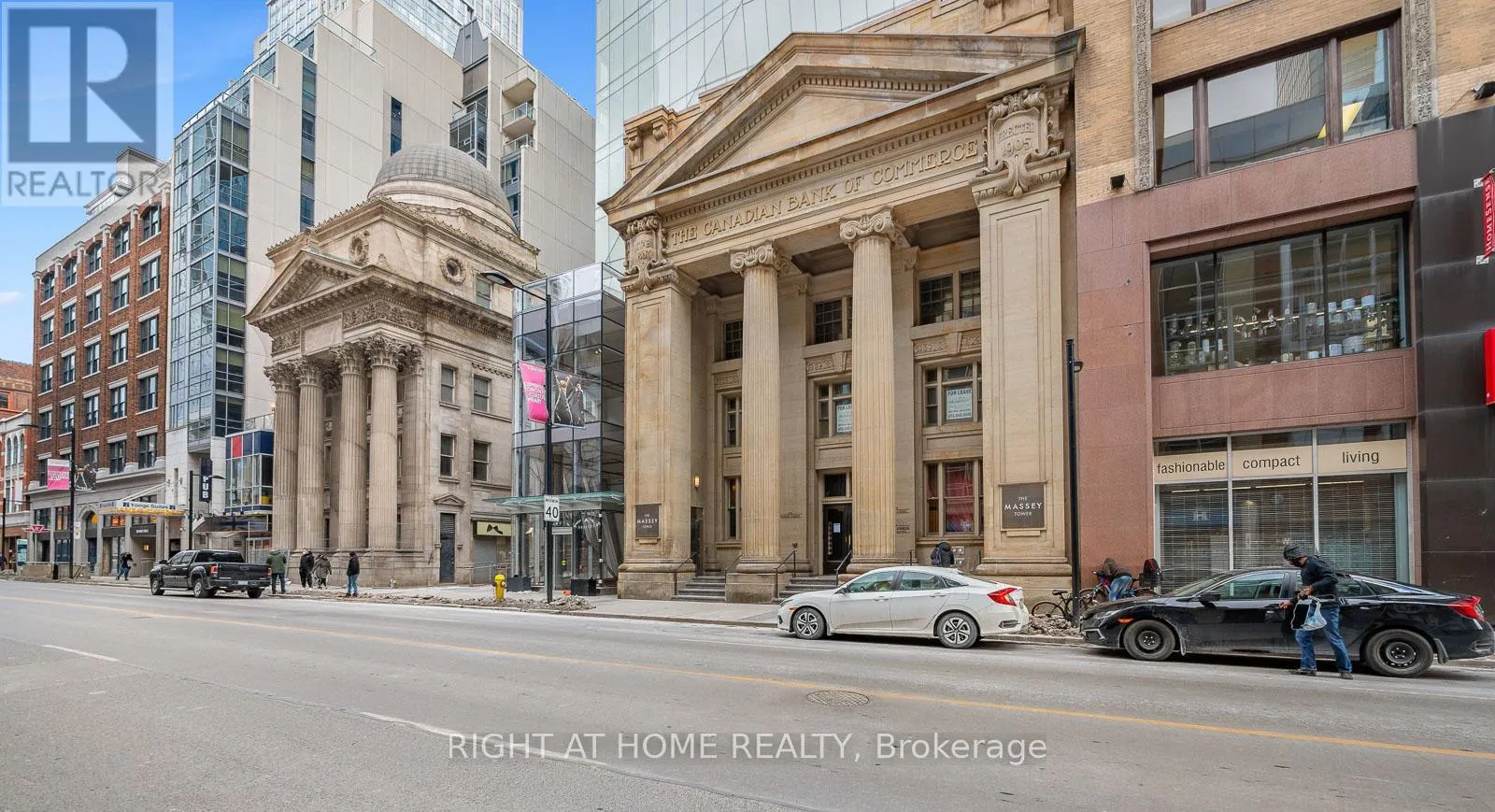 5607 - 197 YONGE STREET