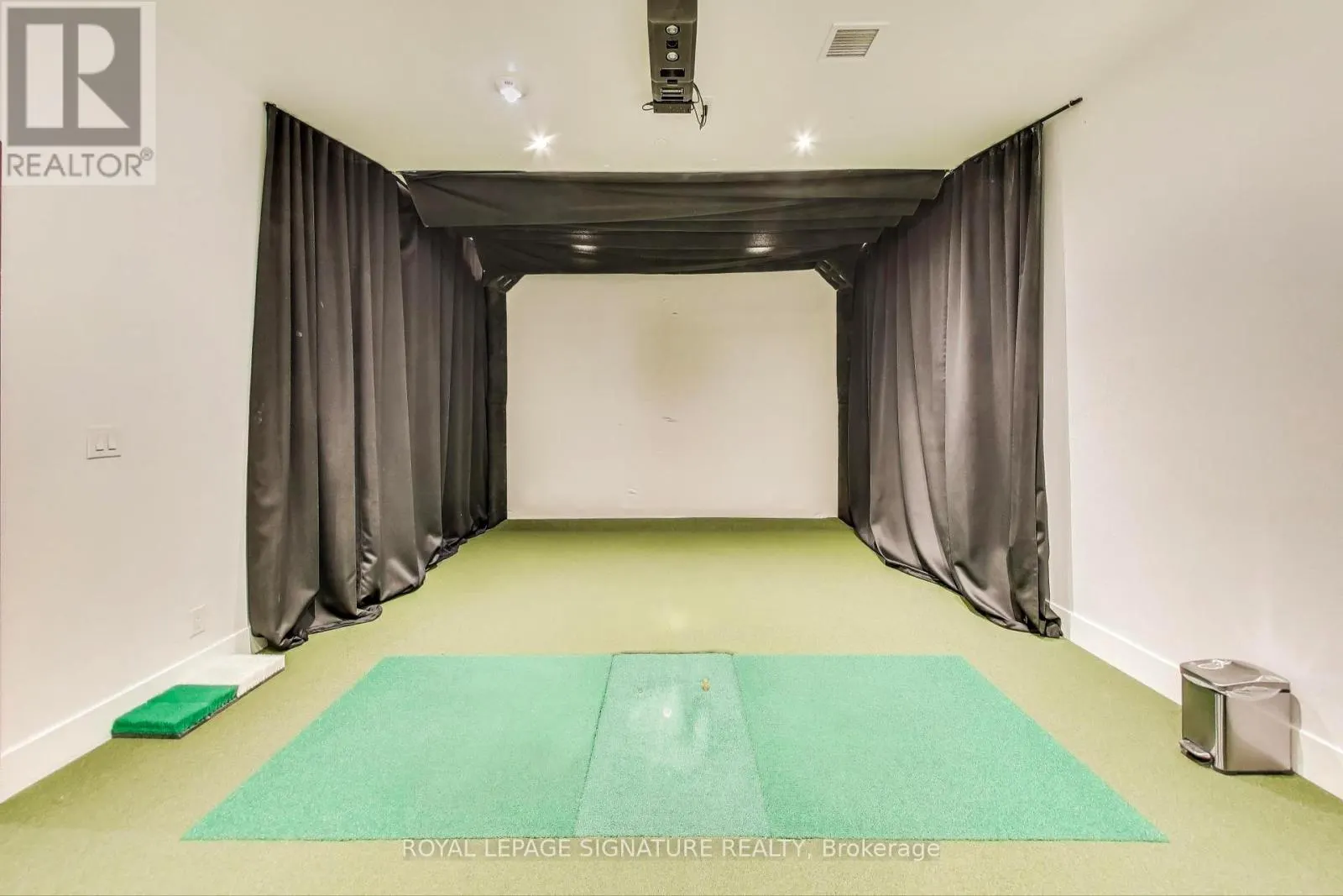 1826 - 111 ST CLAIR AVENUE W