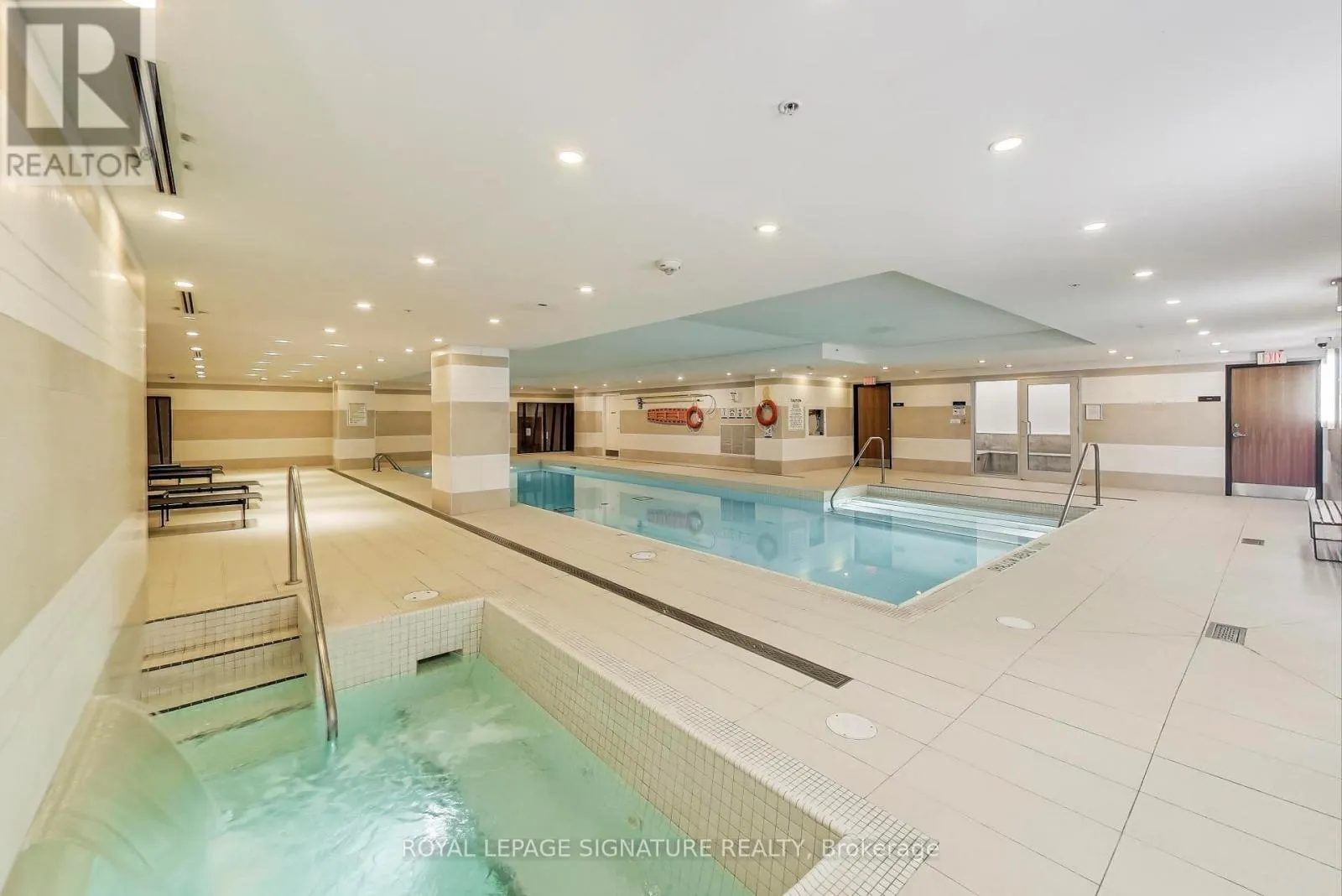 1826 - 111 ST CLAIR AVENUE W