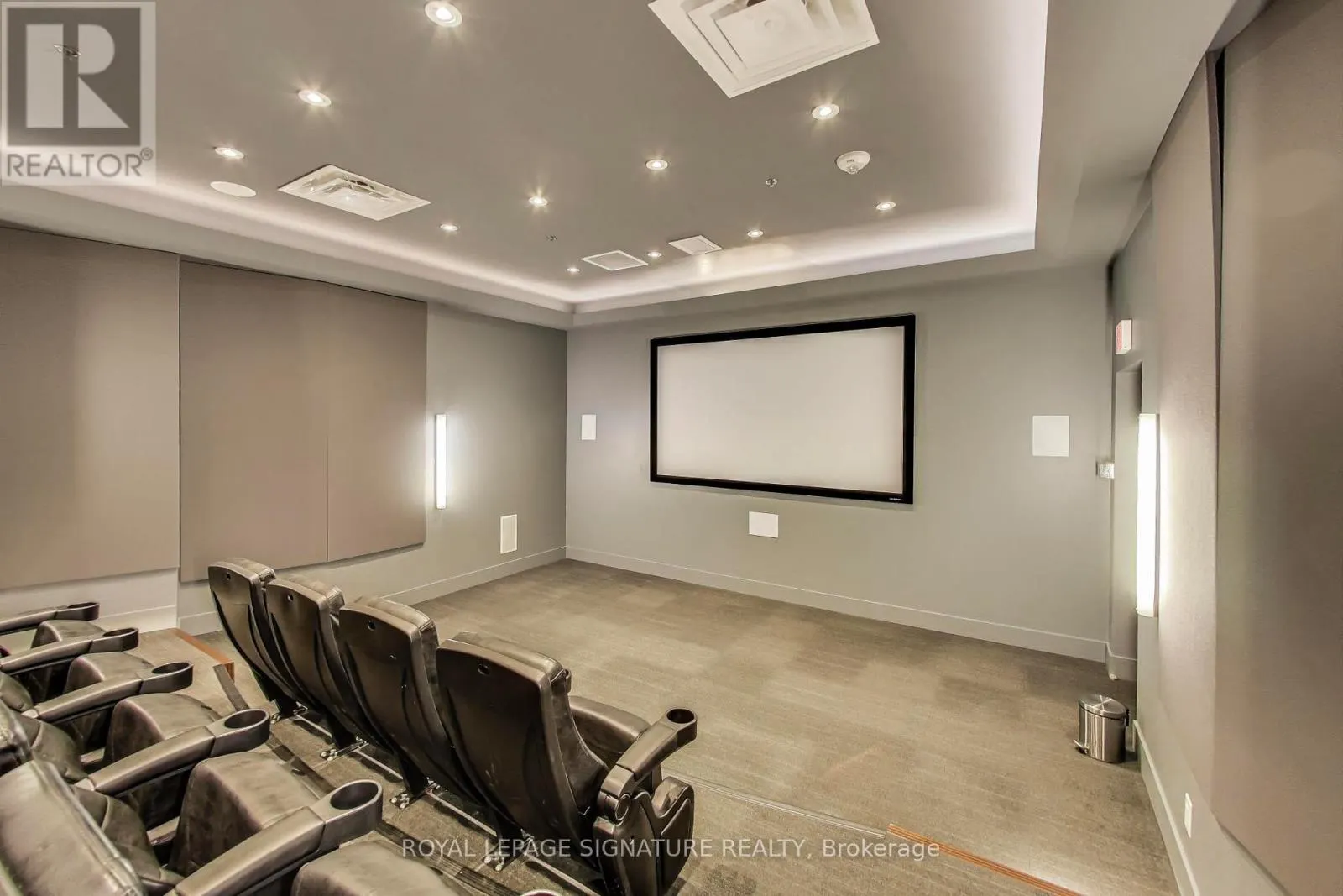 1826 - 111 ST CLAIR AVENUE W