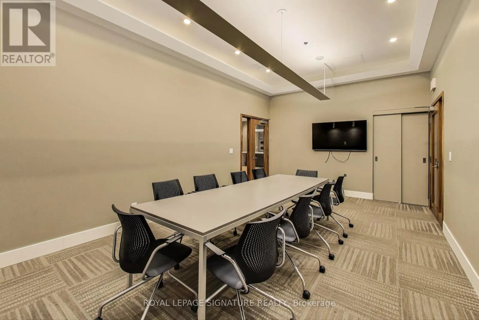 1826 - 111 ST CLAIR AVENUE W