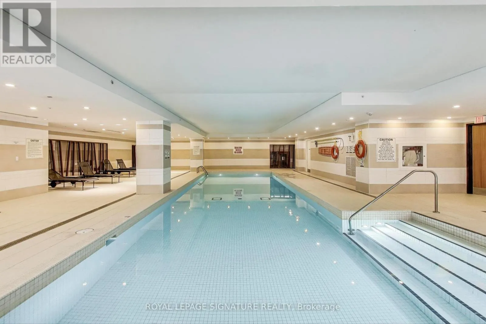 1826 - 111 ST CLAIR AVENUE W