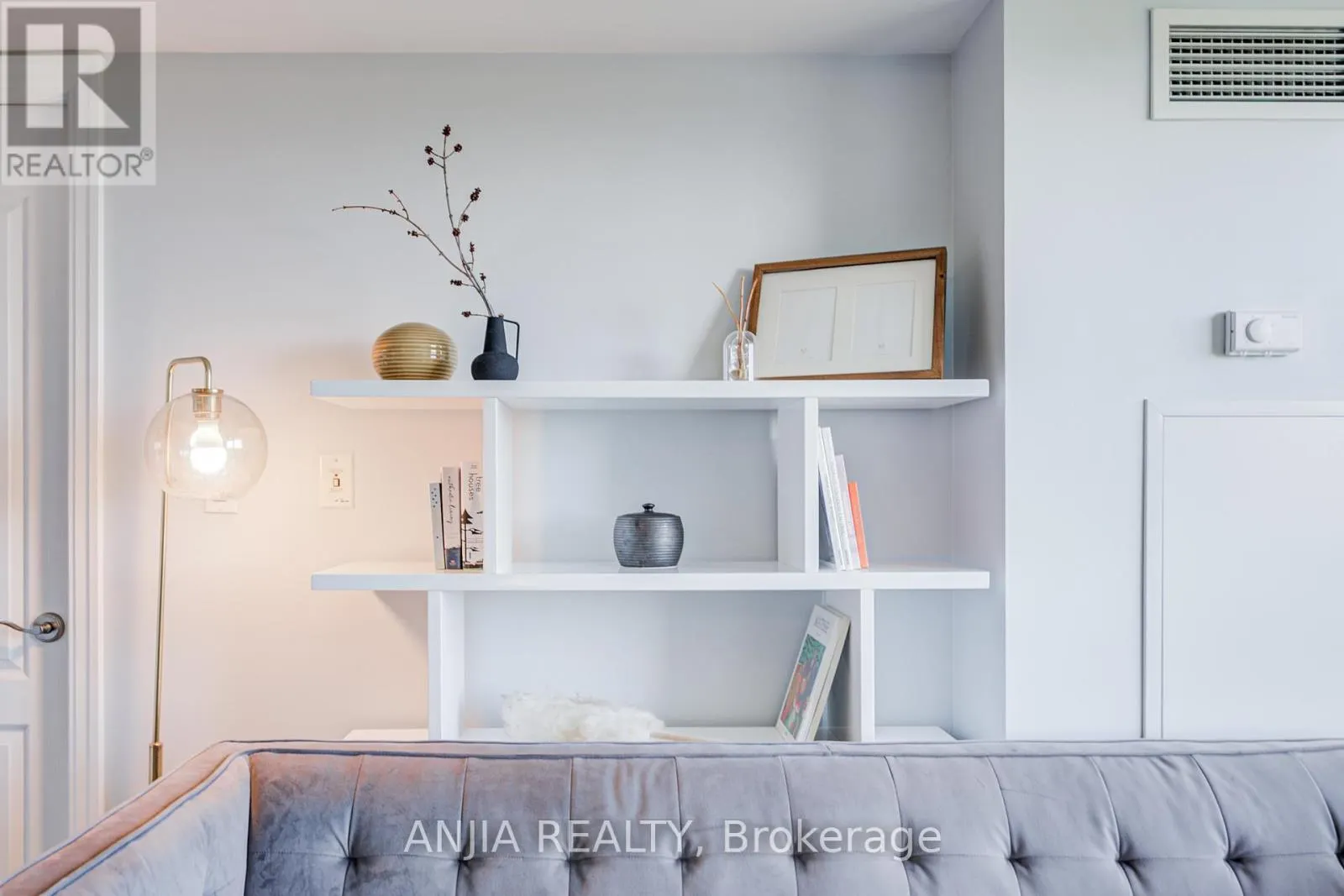 808 - 188 DORIS AVENUE