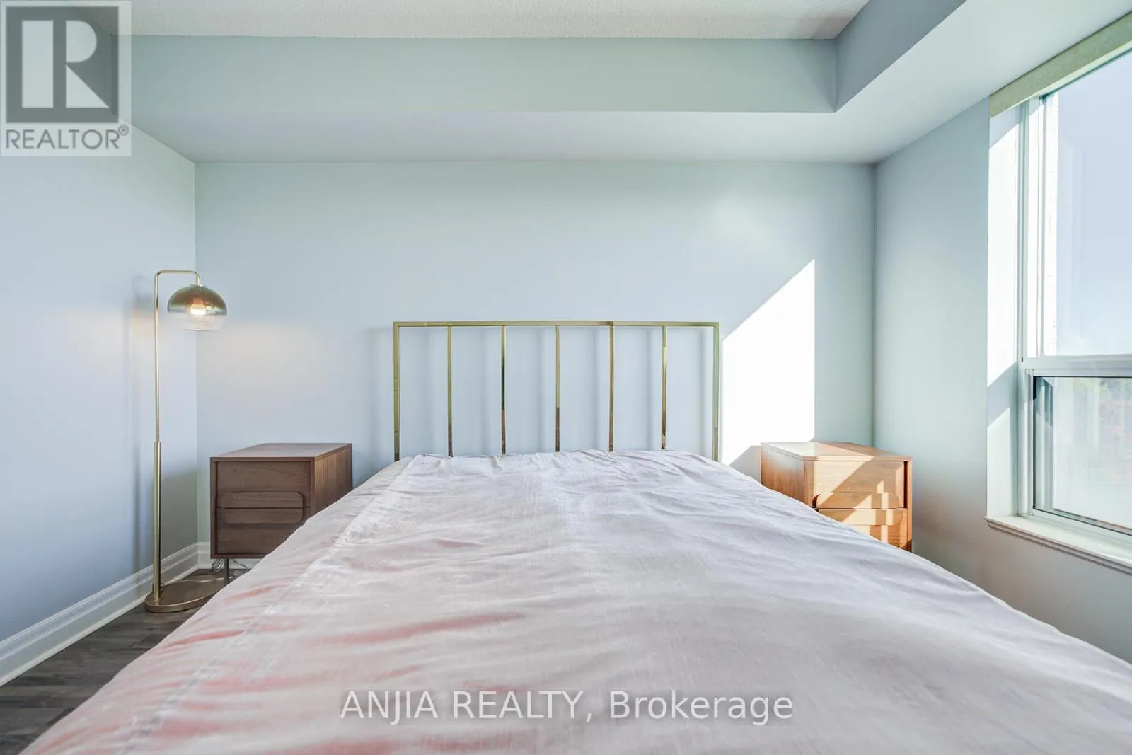 808 - 188 DORIS AVENUE