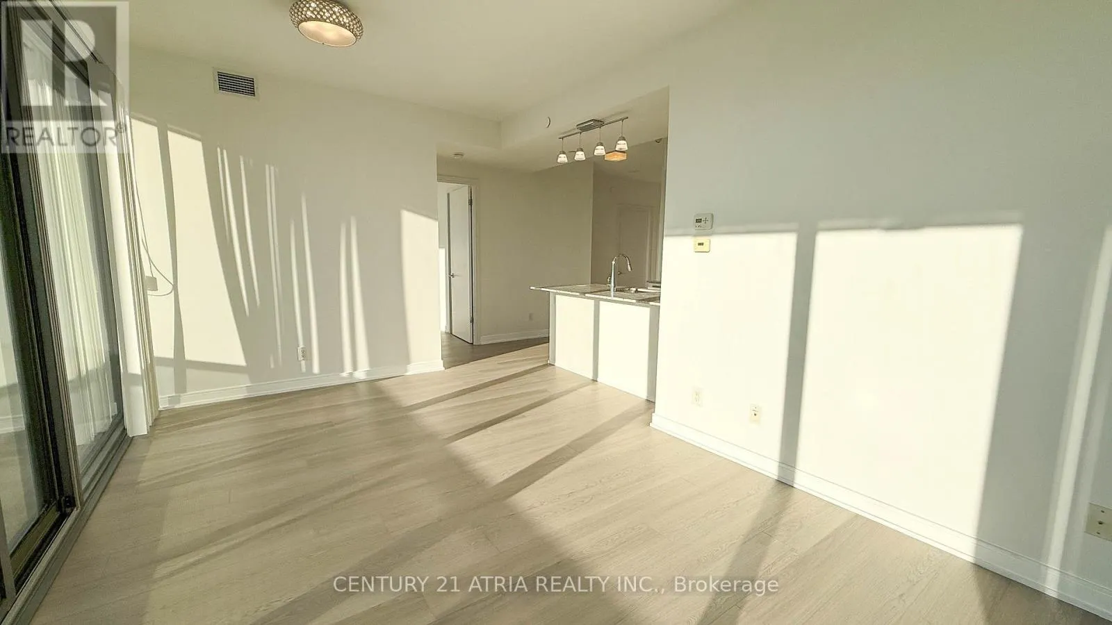 1805 - 57 ST. JOSEPH STREET