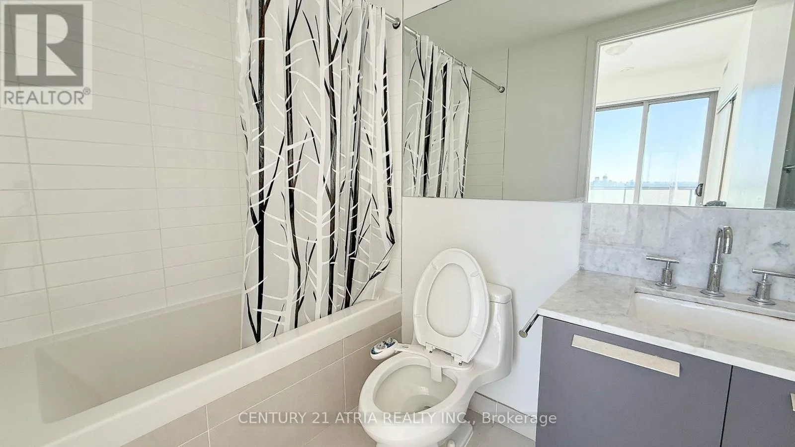 1805 - 57 ST. JOSEPH STREET