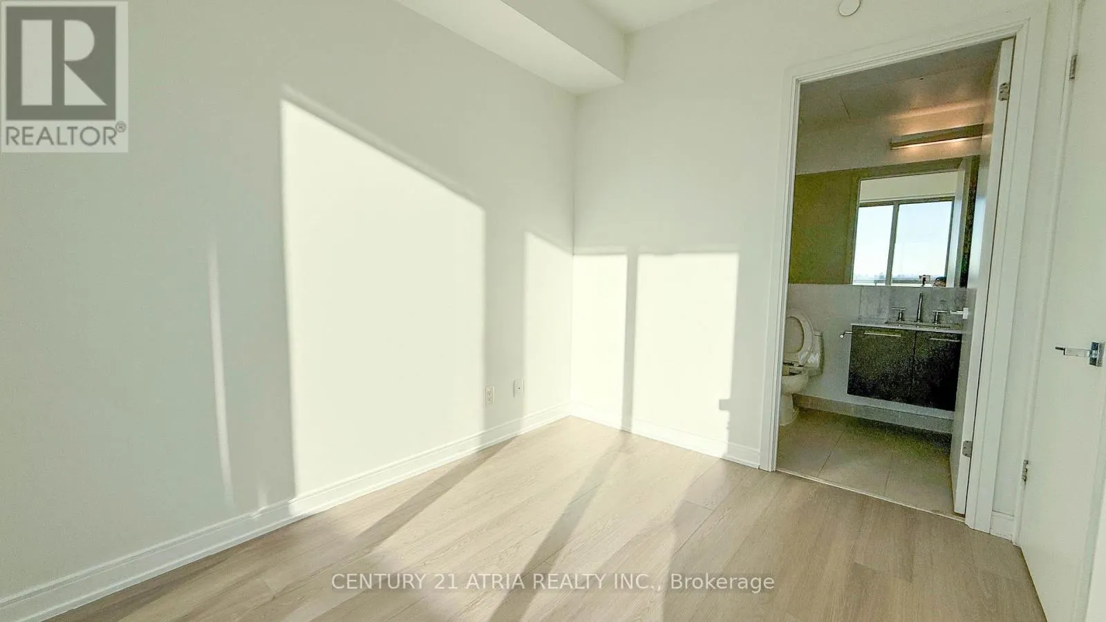 1805 - 57 ST. JOSEPH STREET