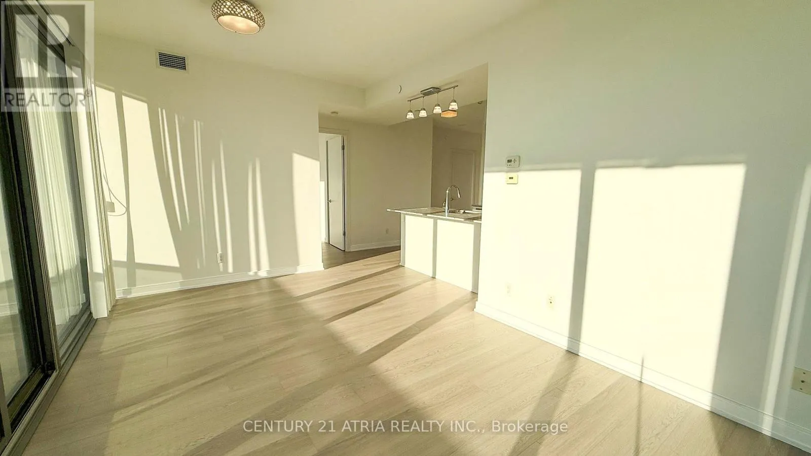 1805 - 57 ST. JOSEPH STREET