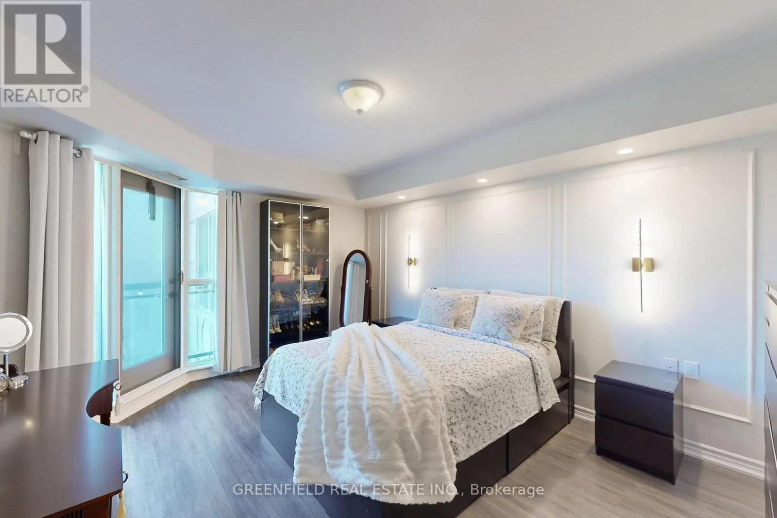 311 - 920 SHEPPARD AVENUE W