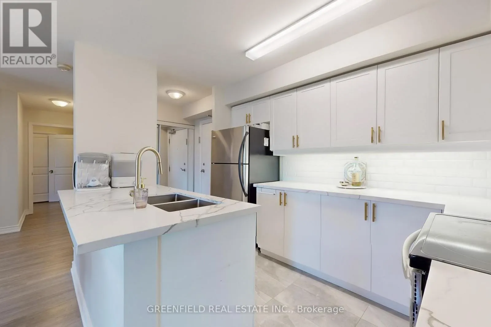 311 - 920 SHEPPARD AVENUE W