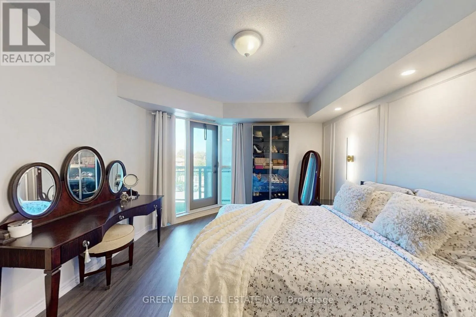 311 - 920 SHEPPARD AVENUE W