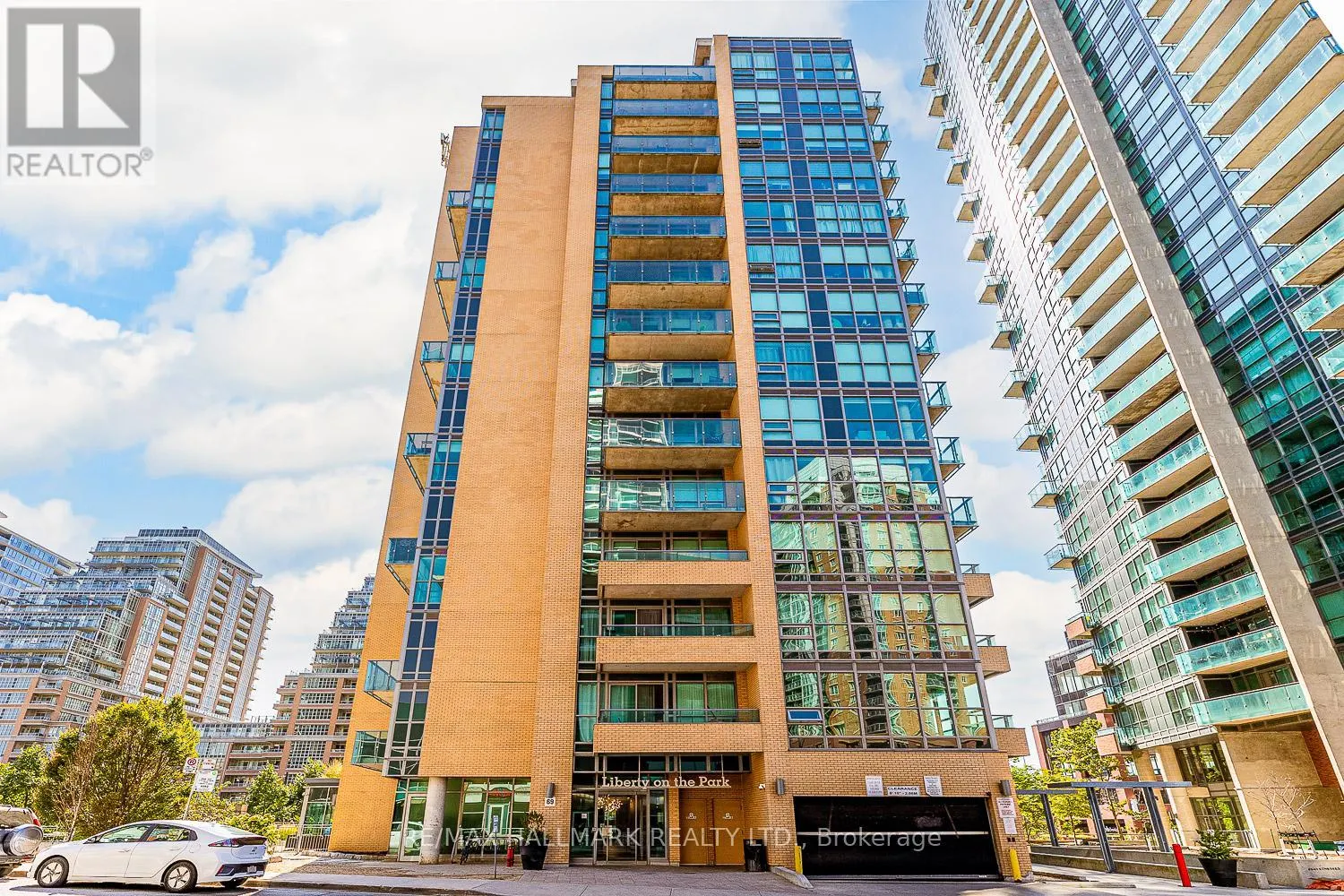 709 - 69 LYNN WILLIAMS STREET