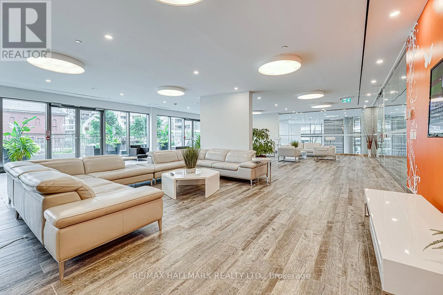 709 - 69 LYNN WILLIAMS STREET