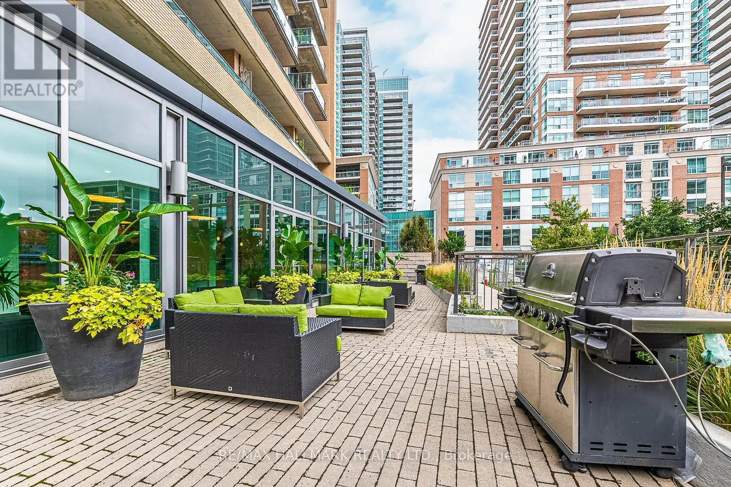 709 - 69 LYNN WILLIAMS STREET