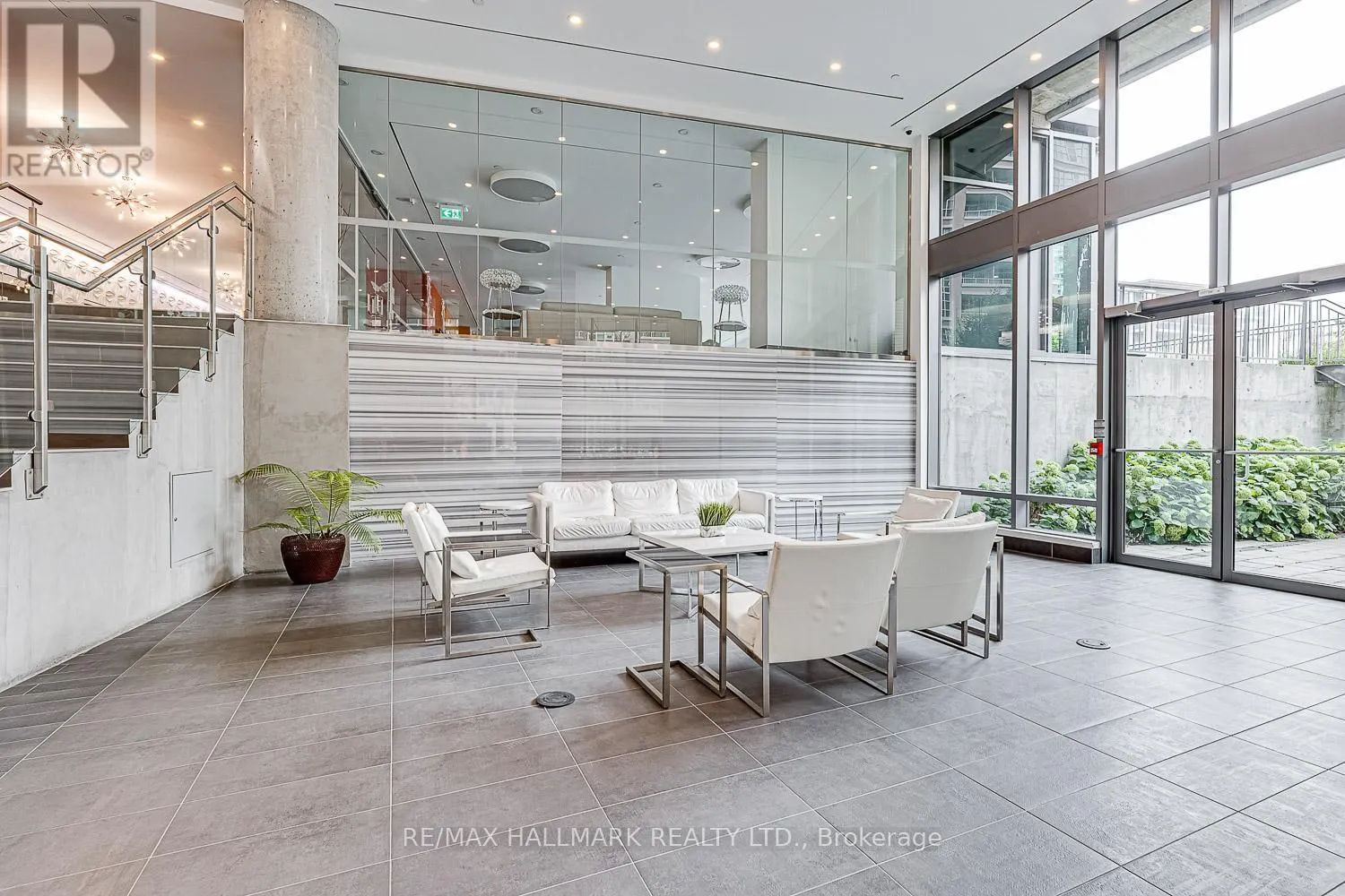 709 - 69 LYNN WILLIAMS STREET