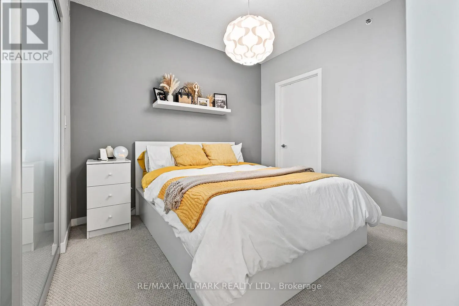 709 - 69 LYNN WILLIAMS STREET