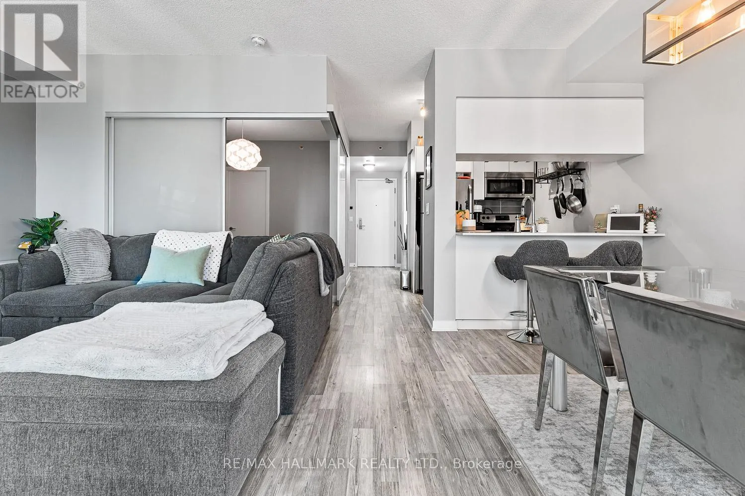 709 - 69 LYNN WILLIAMS STREET