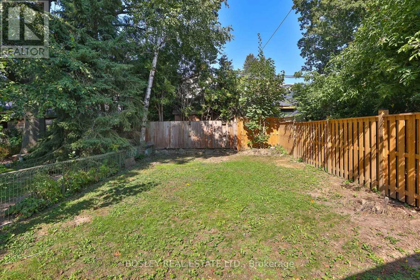 682 HILLSDALE AVENUE E