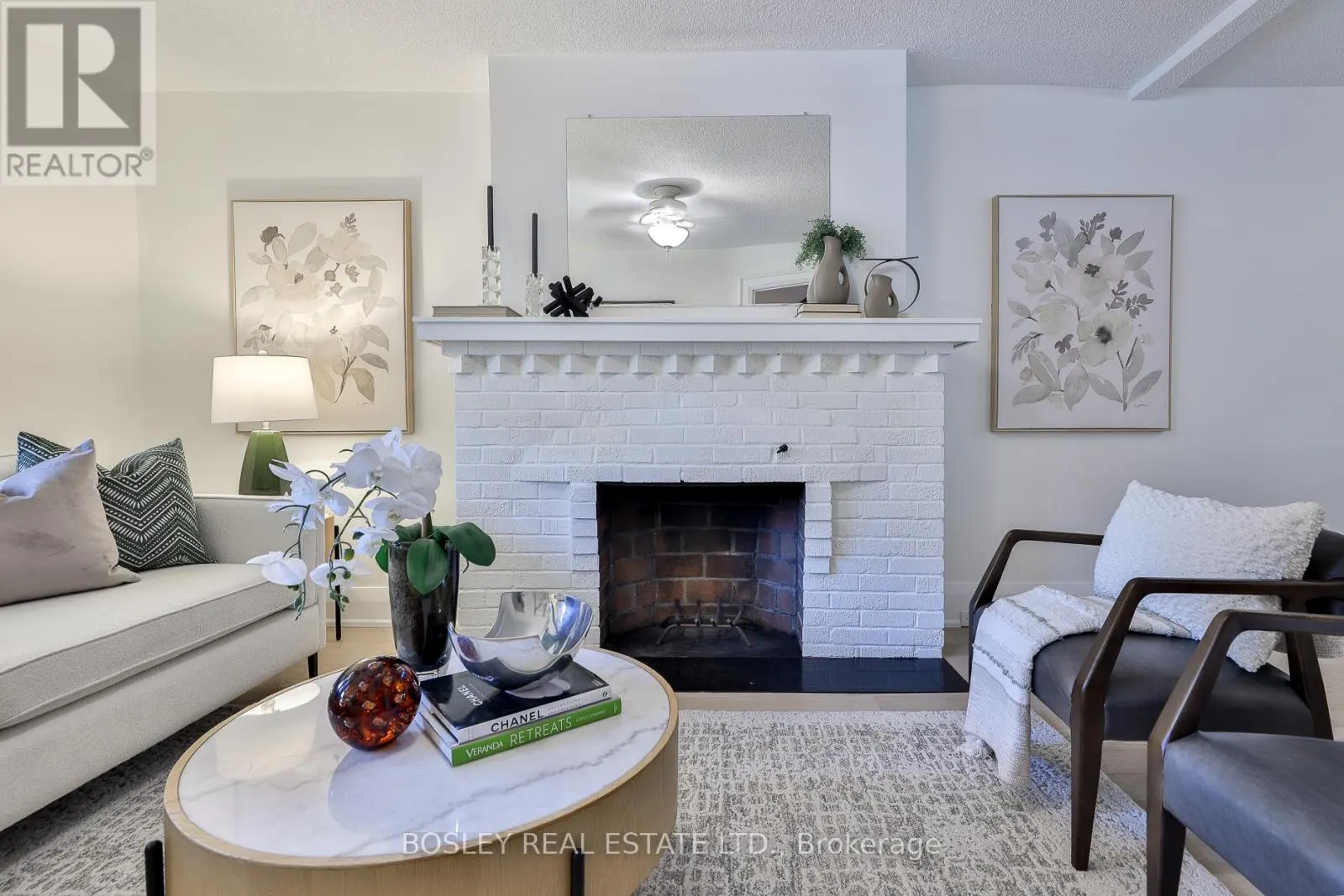 682 HILLSDALE AVENUE E