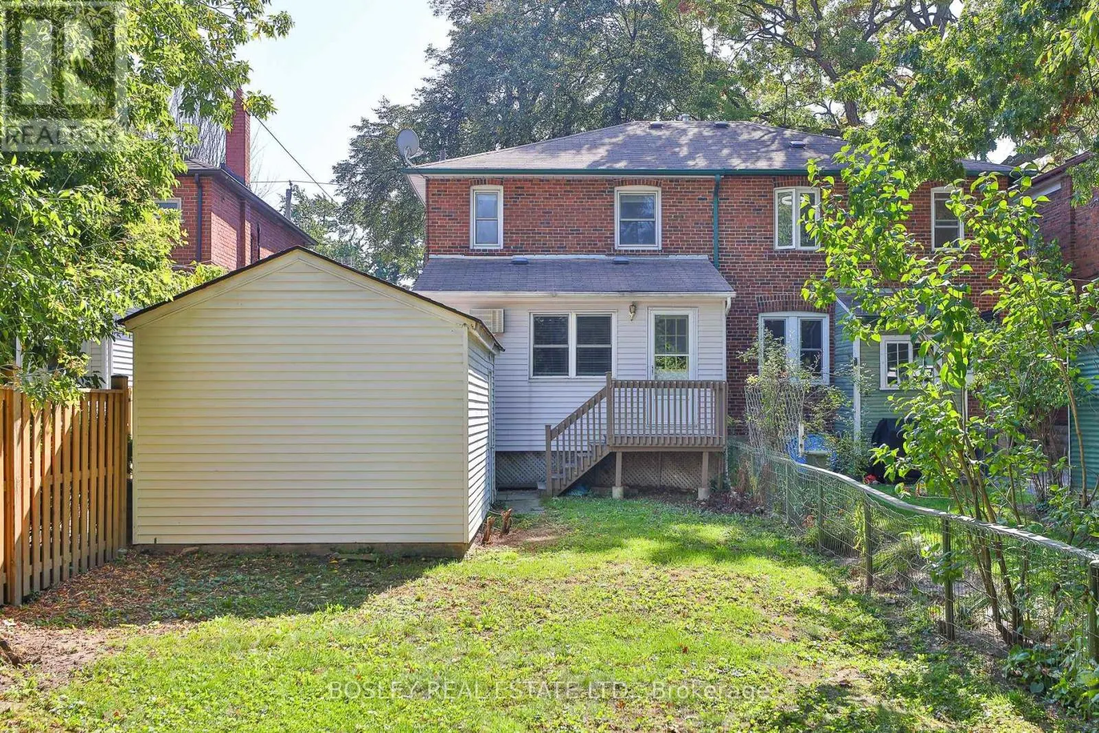 682 HILLSDALE AVENUE E