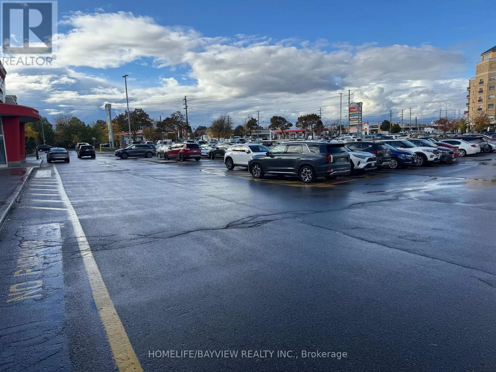 4 - 1881 STEELES AVENUE W