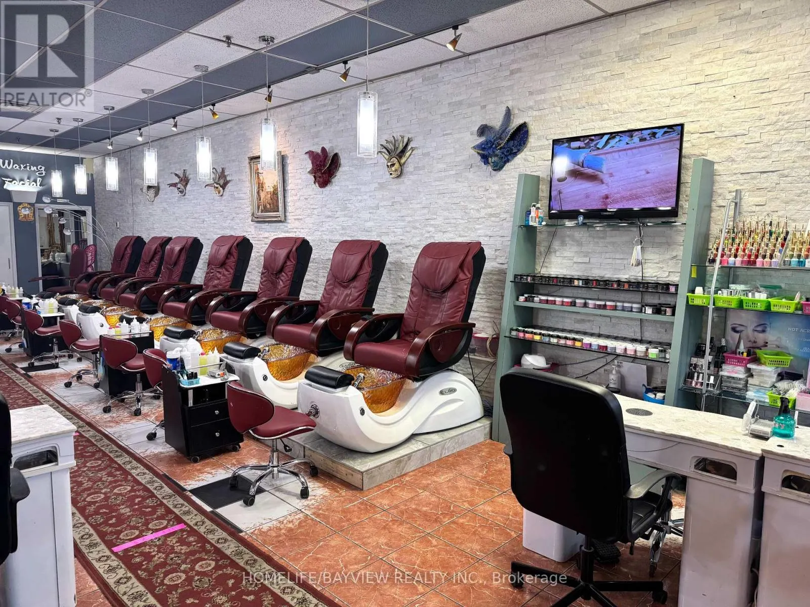 4 - 1881 STEELES AVENUE W