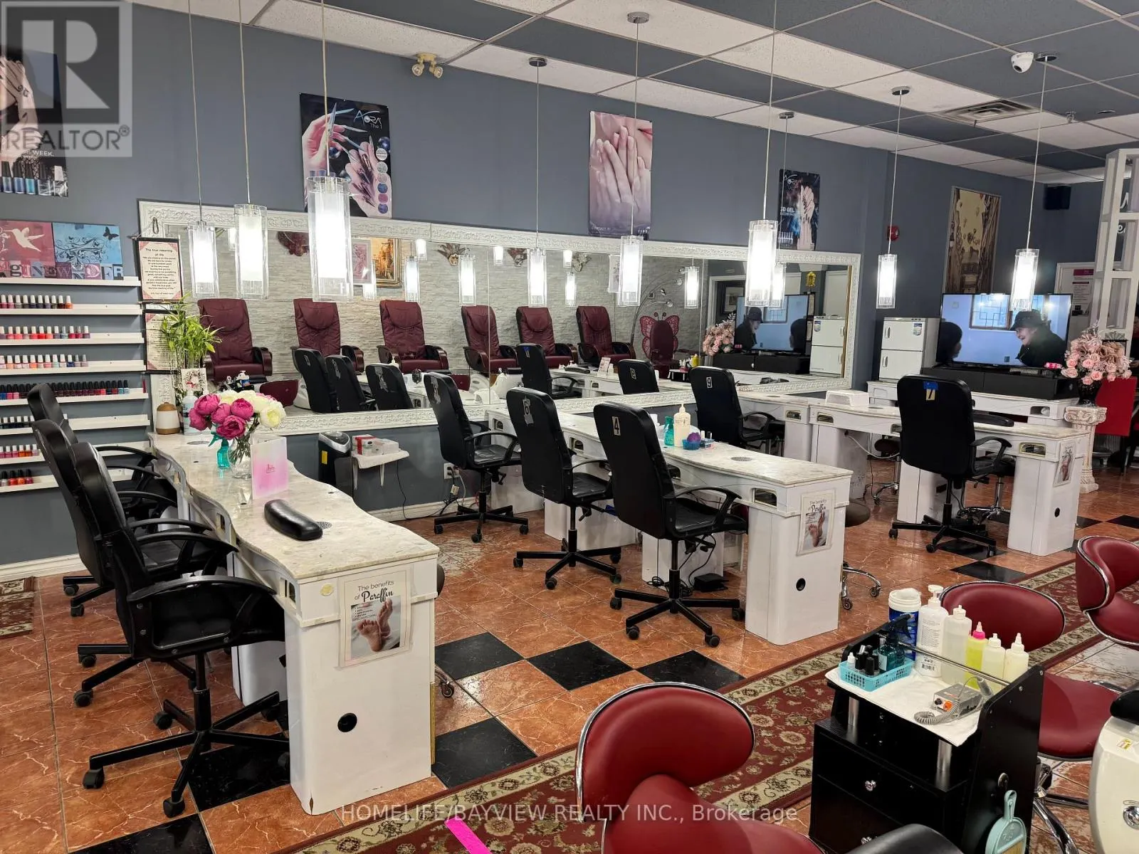 4 - 1881 STEELES AVENUE W