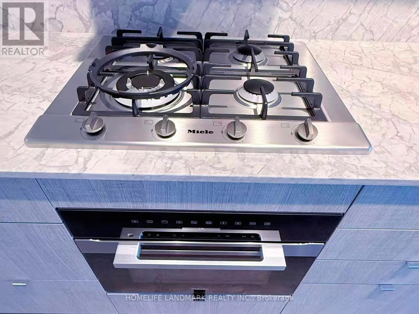 2201 - 771 YONGE STREET