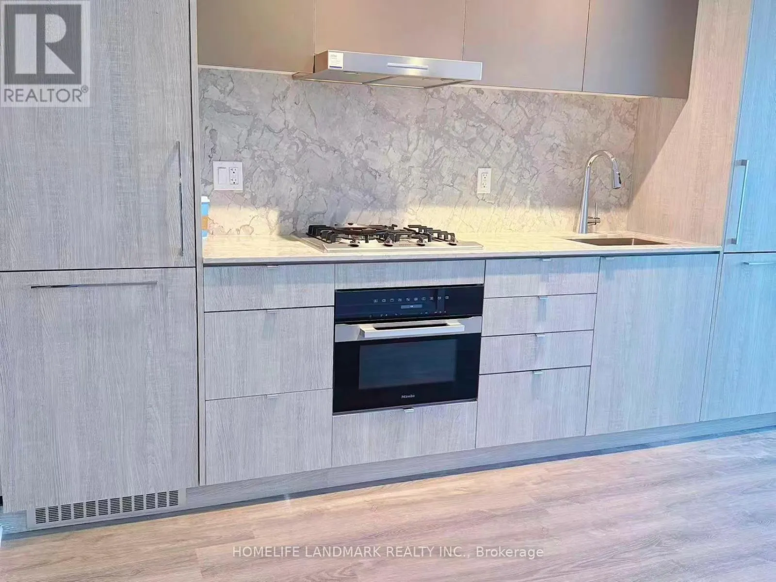 2201 - 771 YONGE STREET