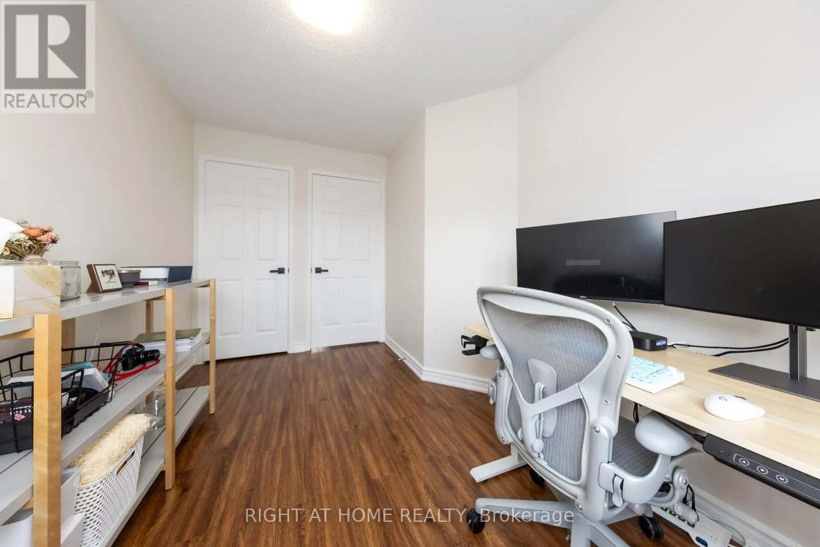 #32 - 988 SHEPPARD AVENUE W