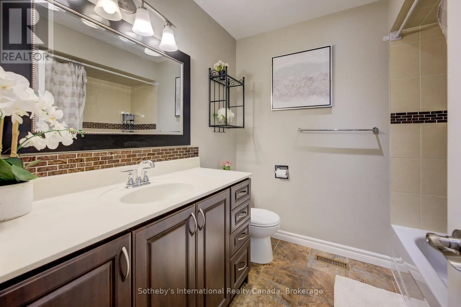 400 CHEROKEE BOULEVARD