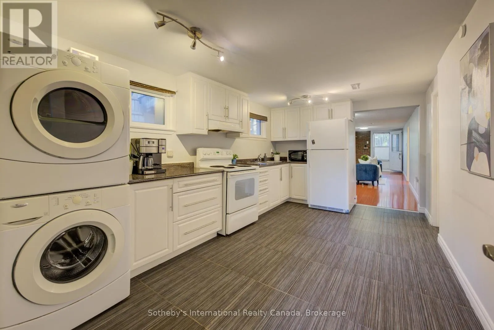 400 CHEROKEE BOULEVARD