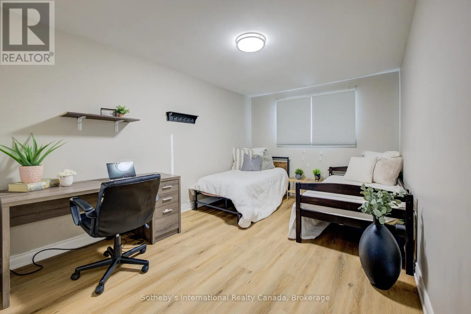 400 CHEROKEE BOULEVARD