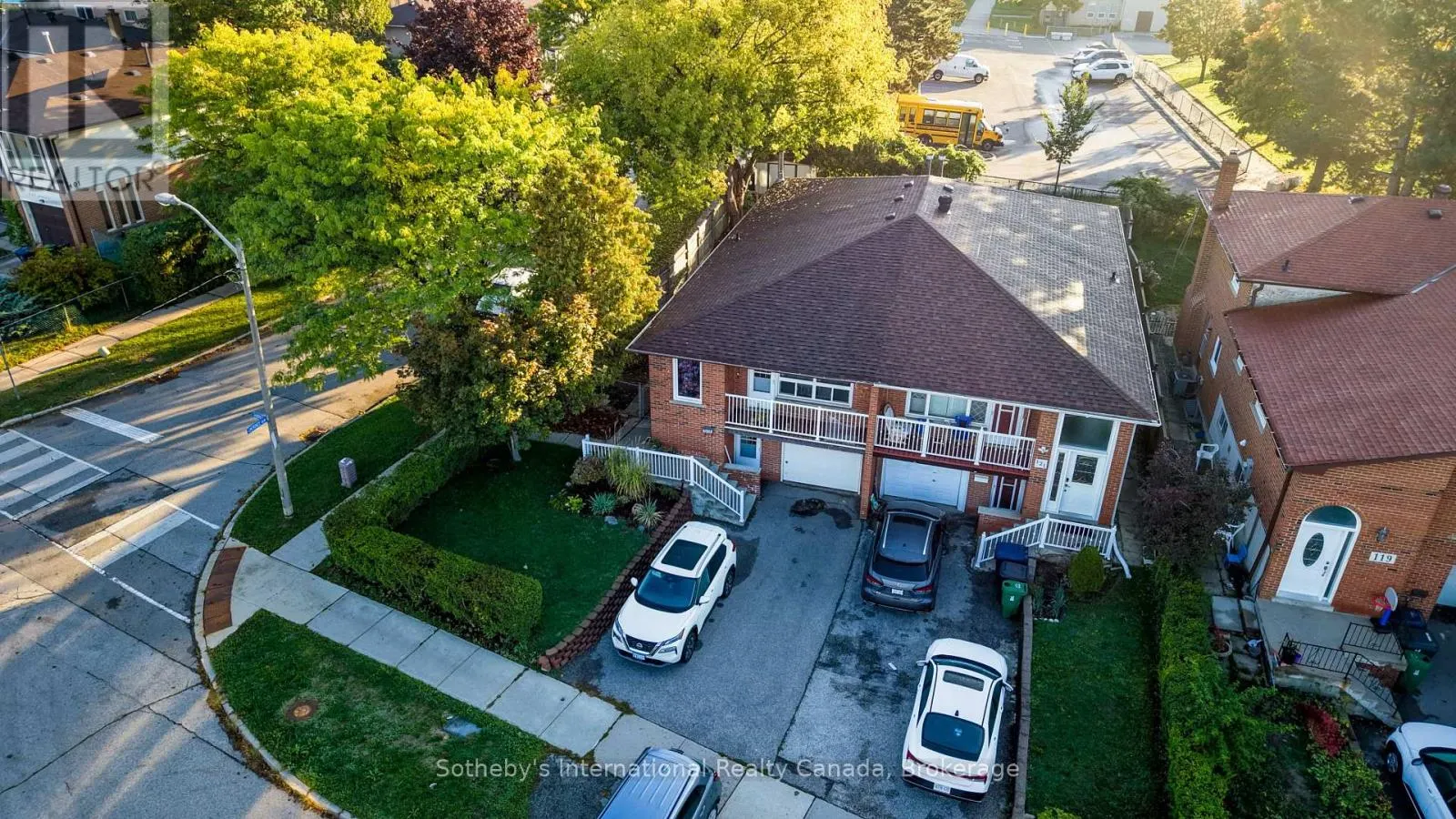 400 CHEROKEE BOULEVARD