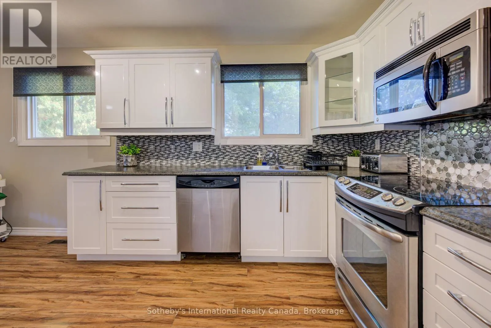 400 CHEROKEE BOULEVARD