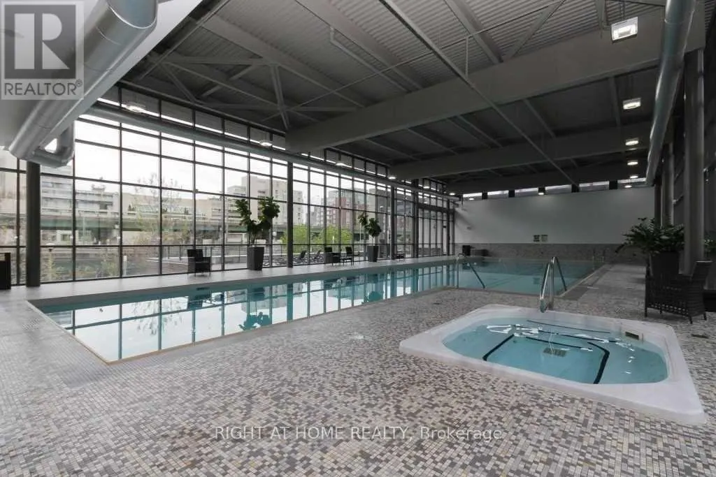 5301 - 11 BRUNEL COURT