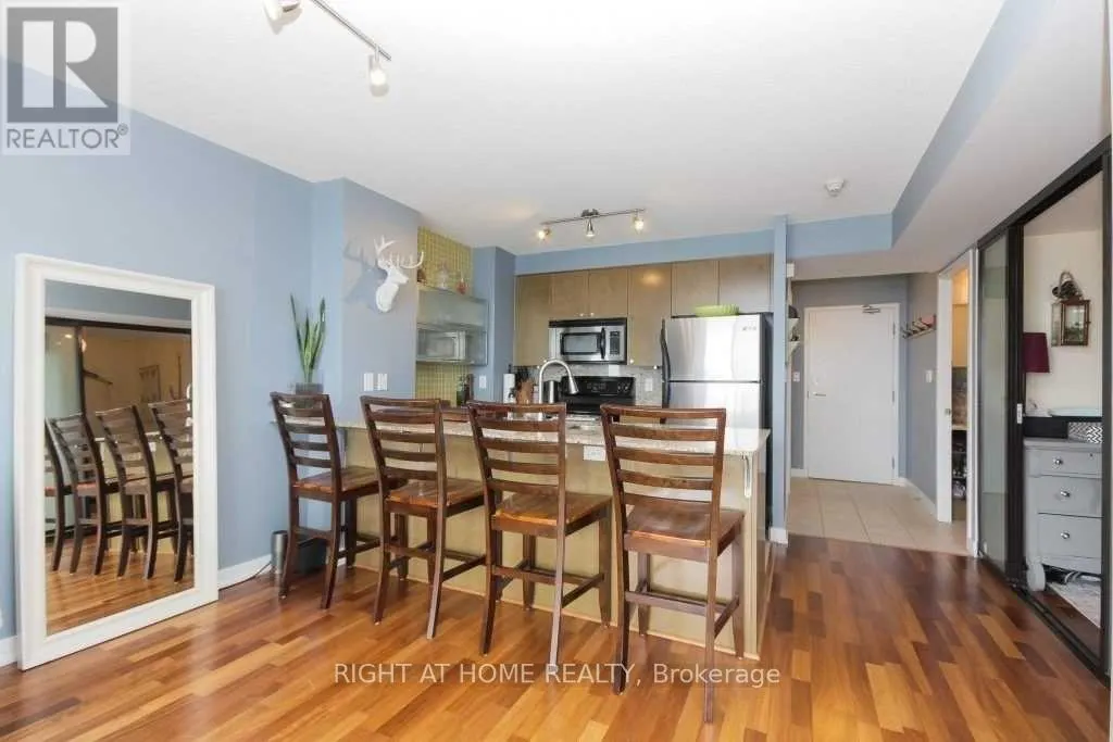 5301 - 11 BRUNEL COURT