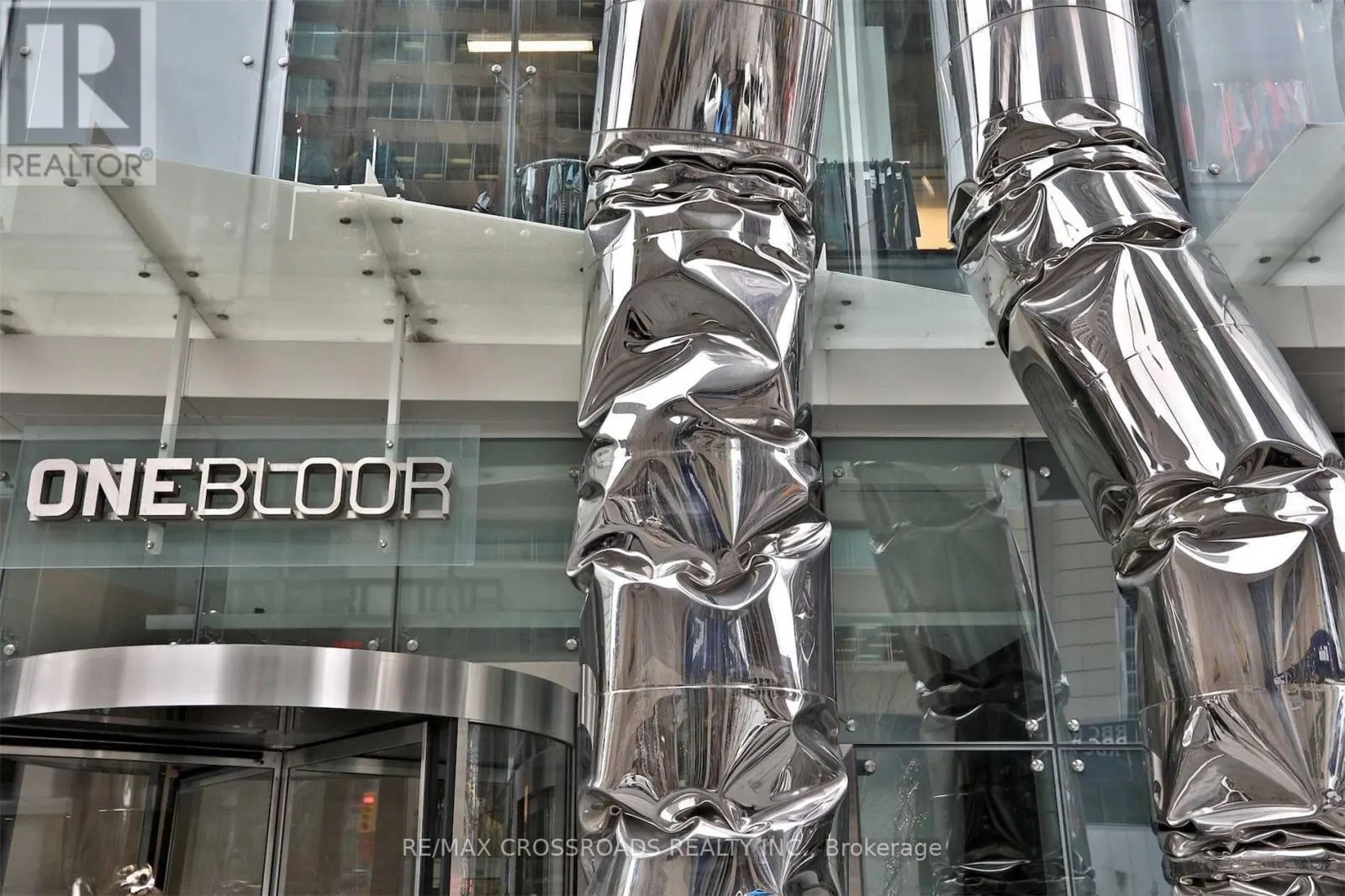 5010 - 1 BLOOR STREET E