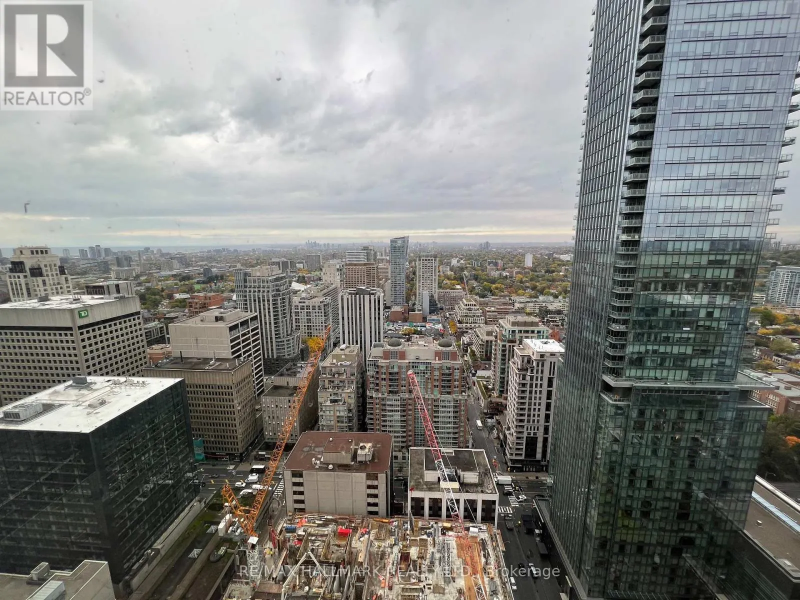 3410 - 11 YORKVILLE AVENUE