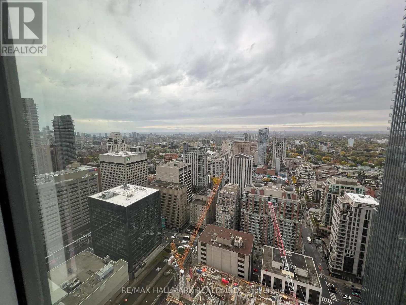 3410 - 11 YORKVILLE AVENUE