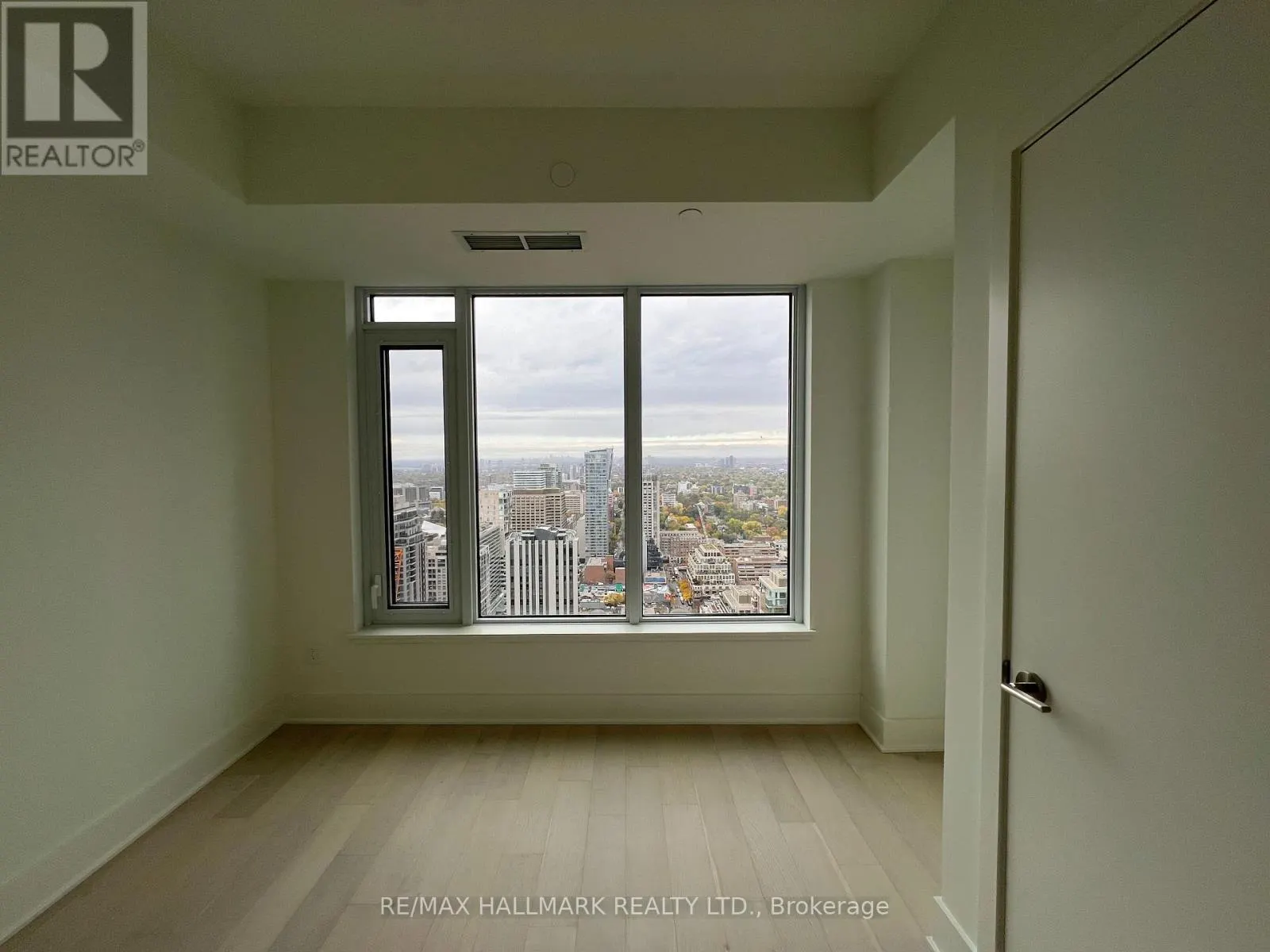 3410 - 11 YORKVILLE AVENUE