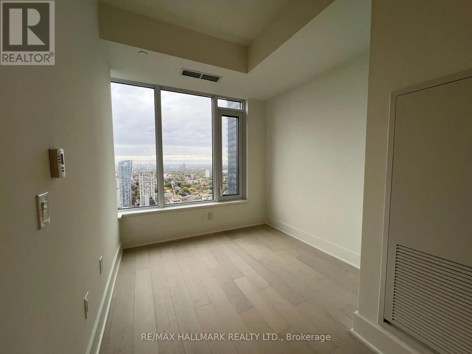 3410 - 11 YORKVILLE AVENUE