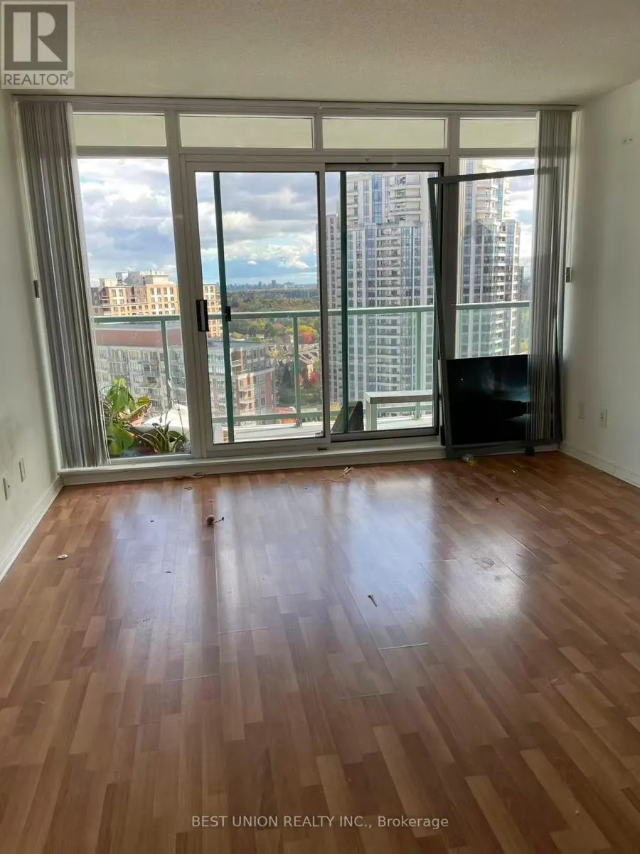 2205 - 5500 YONGE STREET