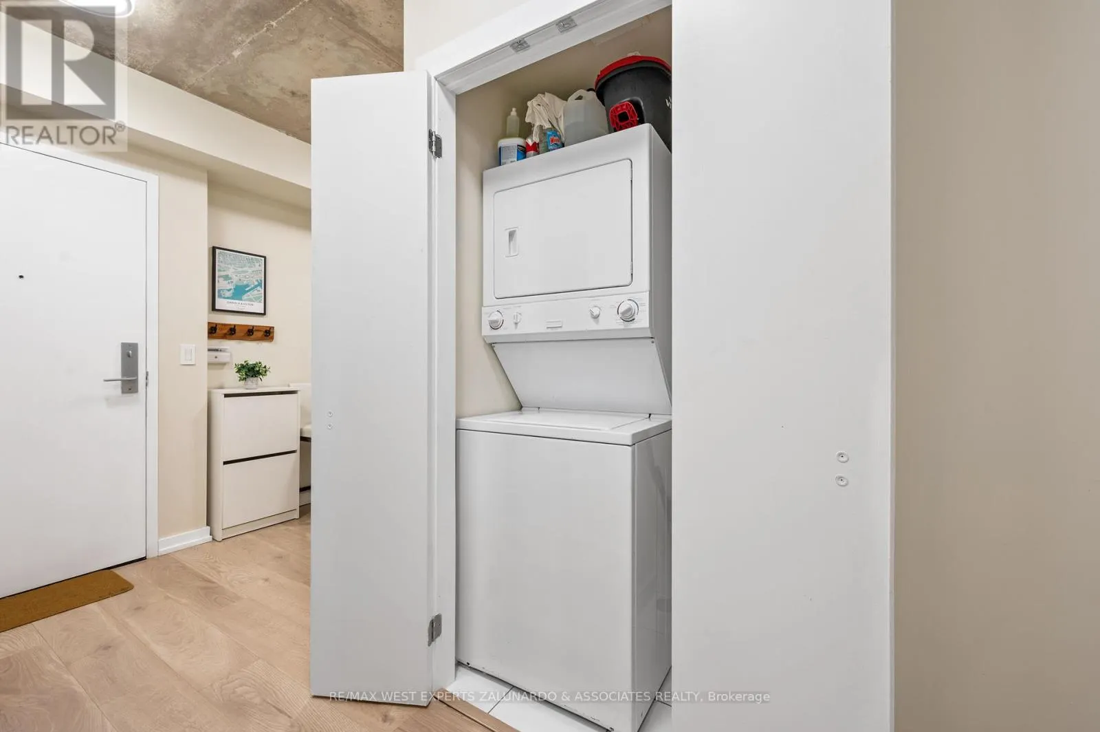 315 - 59 EAST LIBERTY STREET