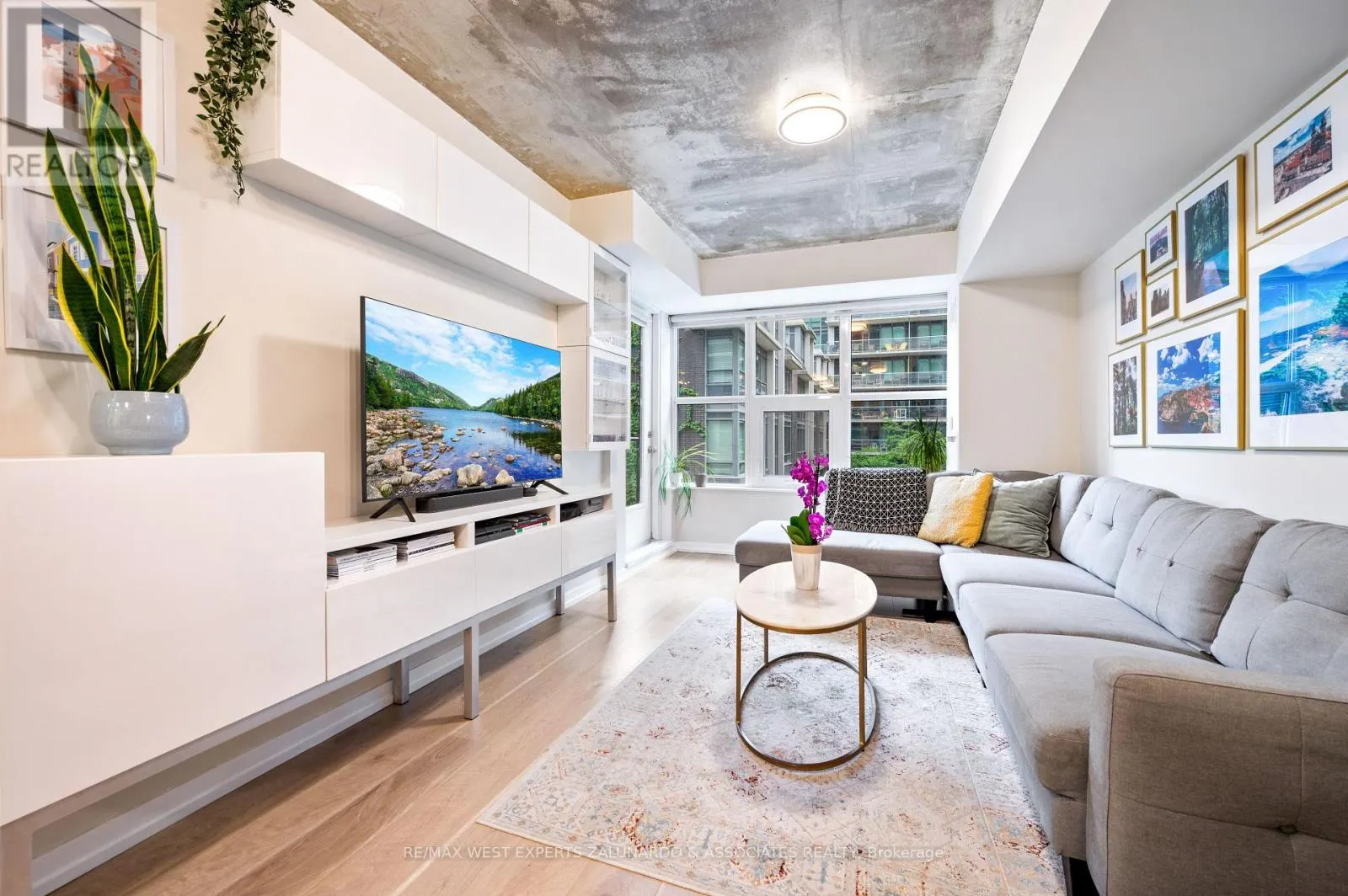 315 - 59 EAST LIBERTY STREET