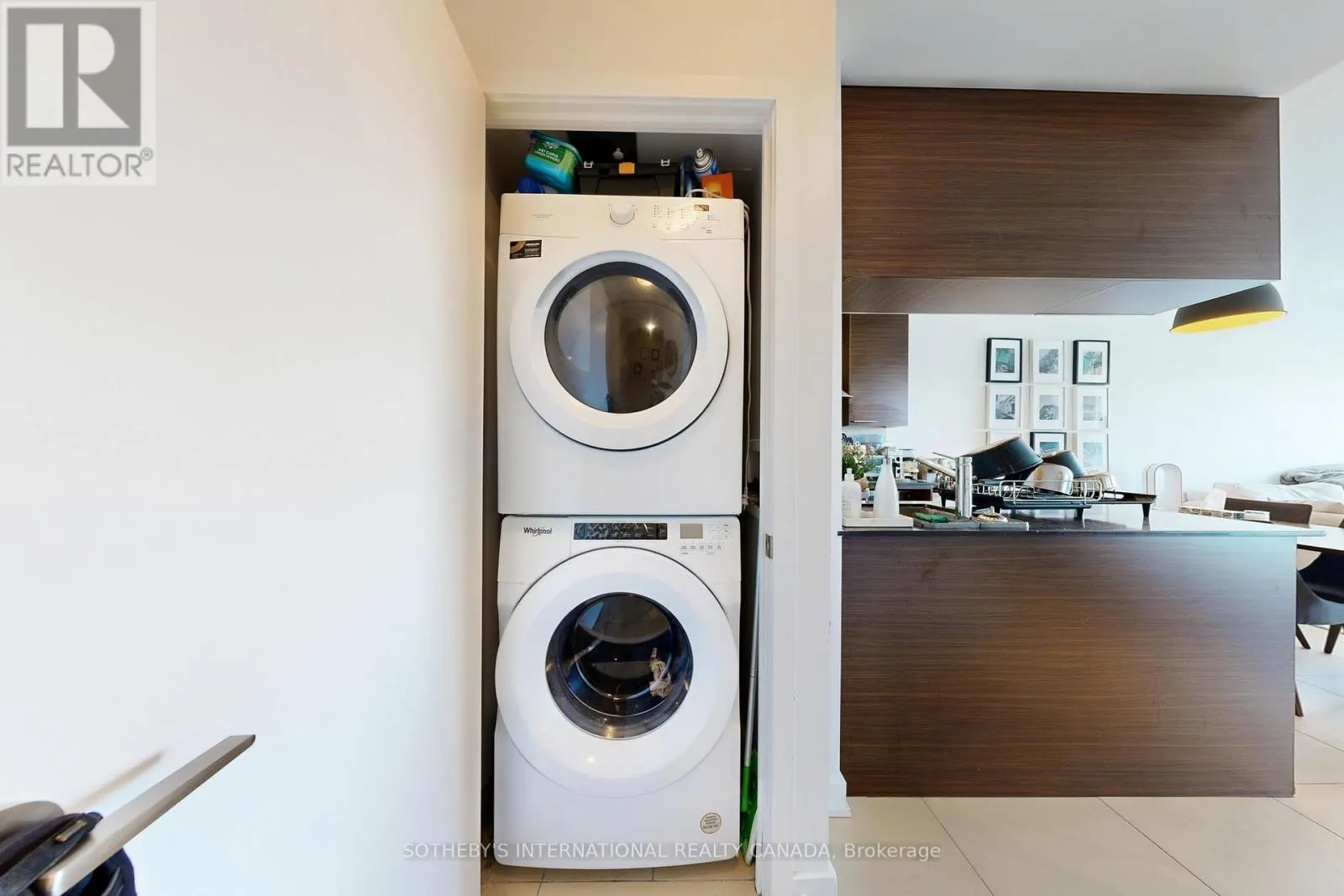 1907 - 1 MARKET STREET